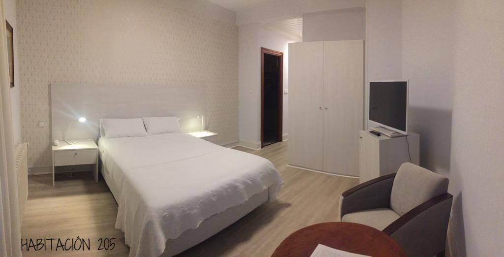 Hostal Vista Alegre Кастро-Урдіалес Екстер'єр фото