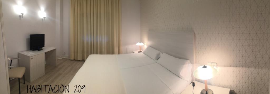 Hostal Vista Alegre Кастро-Урдіалес Екстер'єр фото
