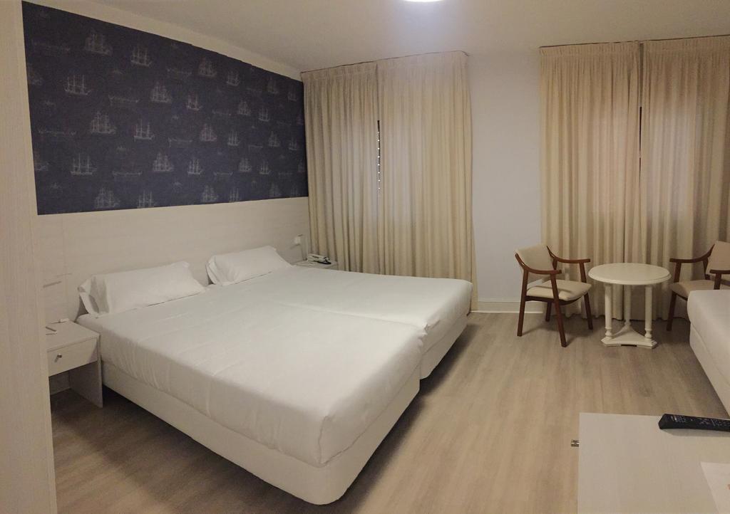 Hostal Vista Alegre Кастро-Урдіалес Екстер'єр фото